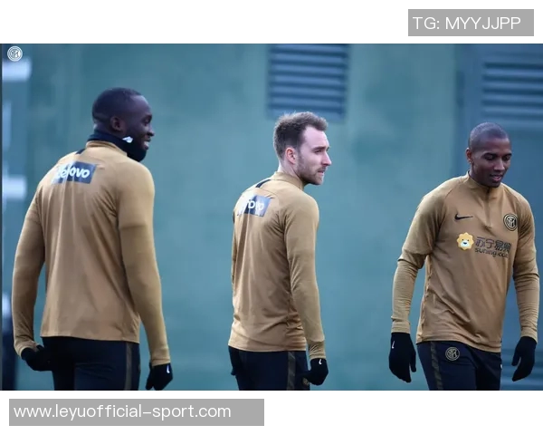 再集结时刻拉米罗带领球队开启新赛季首堂训练课 再集结时刻拉米罗带领球队开启新赛季首堂训练课