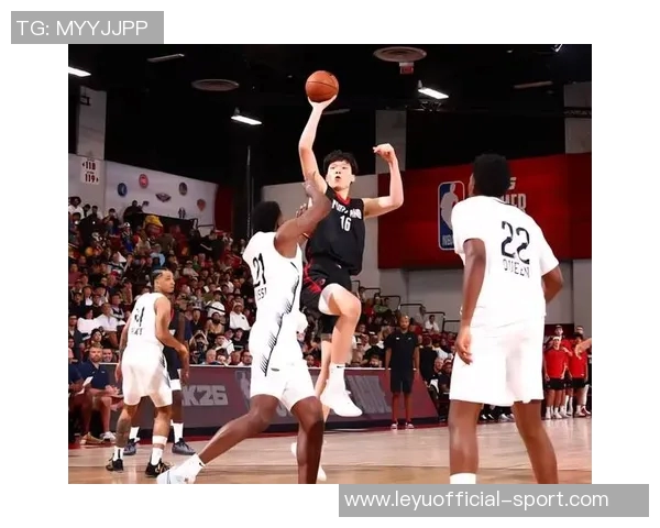 小卡独自训练至六月力求提升身体适应高强度对抗能力 小卡独自训练至六月力求提升身体适应高强度对抗能力