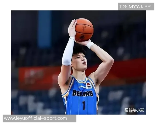 曾凡博连续两场未能得分双向合同留在NBA前景堪忧 曾凡博连续两场未能得分双向合同留在NBA前景堪忧