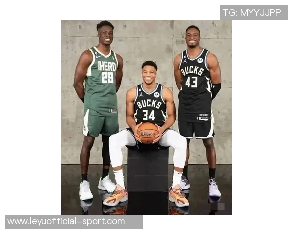 雄鹿全力留住字母哥兄弟三人同队创造NBA历史新篇章 雄鹿全力留住字母哥兄弟三人同队创造NBA历史新篇章