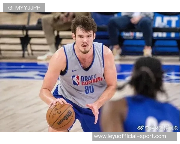 波斯特盛赞波杰姆斯基自信出色训练刻苦展现卓越球技