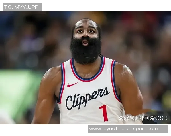 哈登上半场表现抢眼第二节独取14分助球队逆转局势