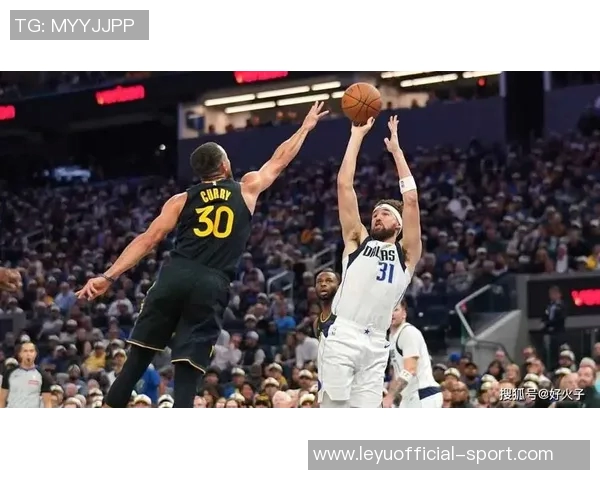 库里分享投篮心得推荐克莱技巧称自己出手虽不标准但有效 库里分享投篮心得推荐克莱技巧称自己出手虽不标准但有效