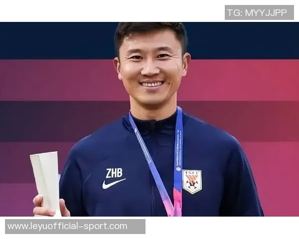 埃因霍温主帅强调球队如同F1赛车需不断优化并坚定信心走在正确道路上 埃因霍温主帅强调球队如同F1赛车需不断优化并坚定信心走在正确道路上