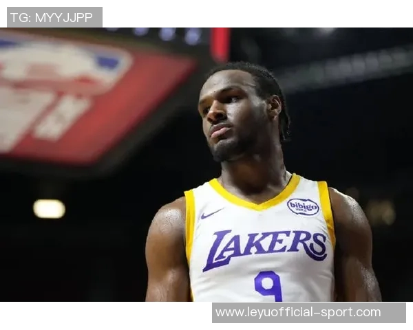 夸梅直言布朗尼球衣销量全赖其父亲影响力引发热议 夸梅直言布朗尼球衣销量全赖其父亲影响力引发热议