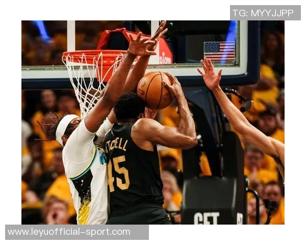 米切尔谈球队表现:在压力下展现应有水平并取得胜利 米切尔谈球队表现:在压力下展现应有水平并取得胜利