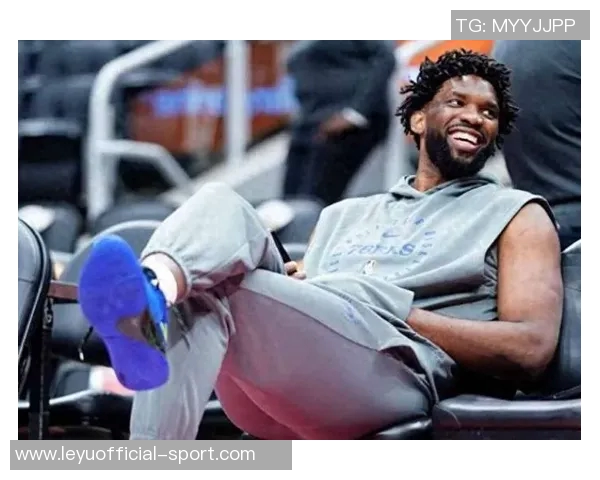 76人对决独行侠恩比德与乔治因伤病管理缺席引发关注